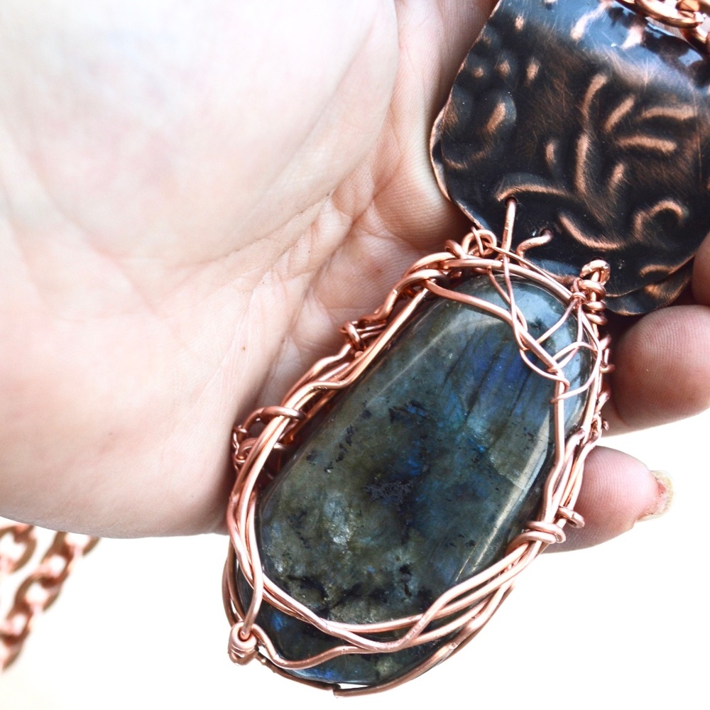 Huge Labradorite Solid Heavy Copper Chain Pendant - Picture 4 of 6